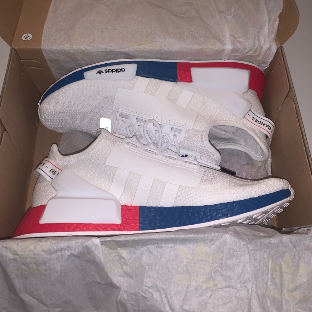 Adidas NMD_R1 V2 SHOES